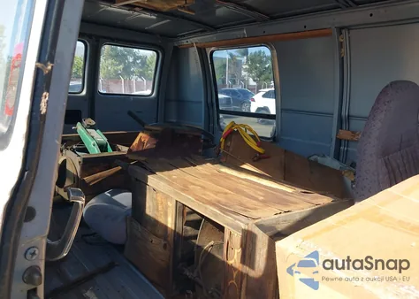 1983 Chevrolet G20 from USA, damaged, VIN 2GCEG25H7D4147405